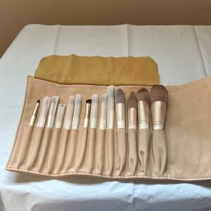 DU care 14 Makeup Brush kit with suede rollup bag.